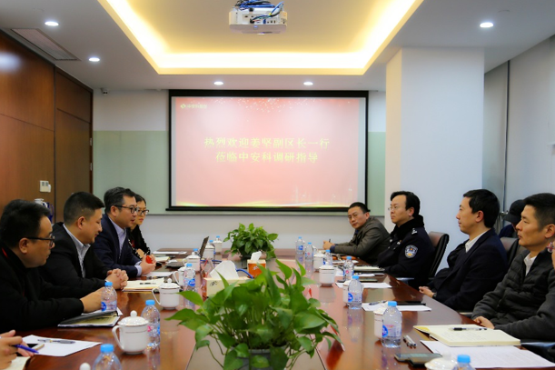 普陀區(qū)副區(qū)長(zhǎng)、區(qū)公安分局局長(zhǎng)姜堅(jiān)蒞臨中安科調(diào)研